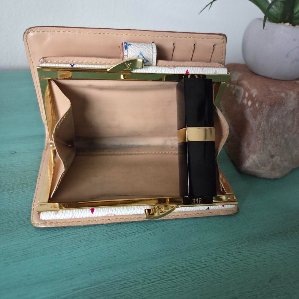 Louis Vuitton Murakami kiss lock wallet - Picture 7 of 8